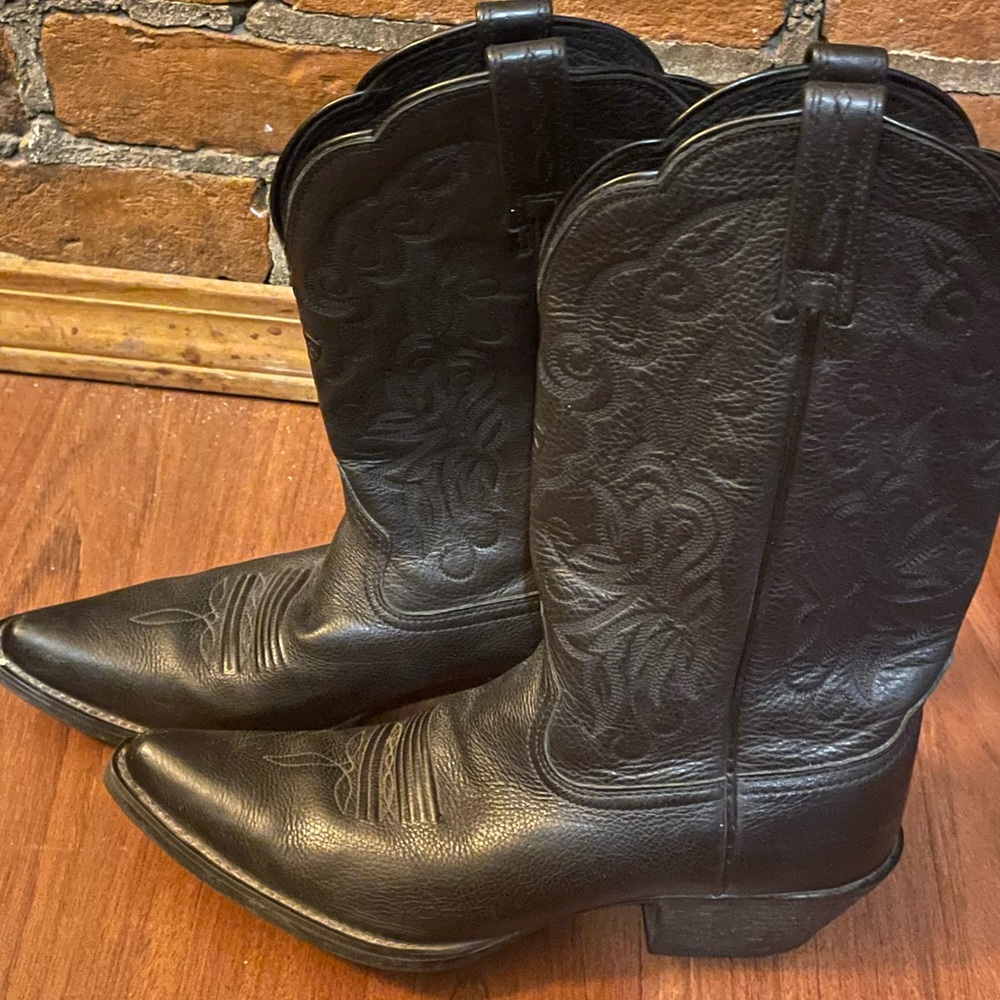 Black Ariat Cowboy Boots
